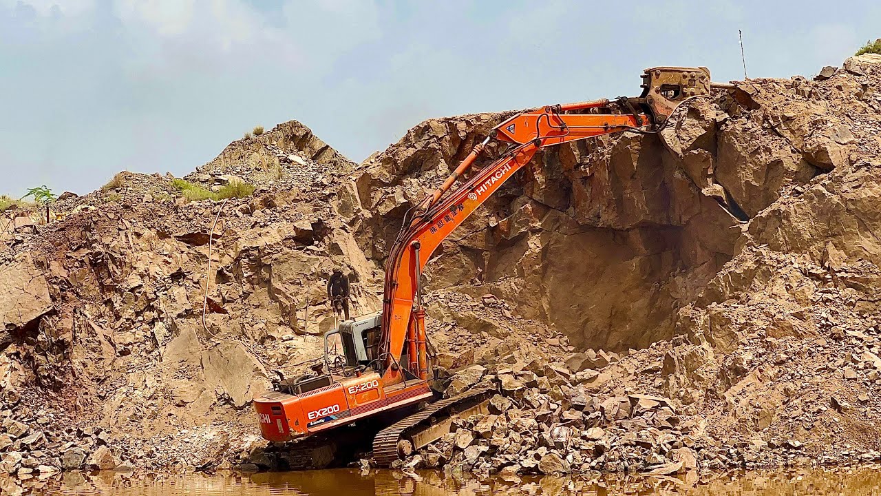 EXCAVATOR OPERATOR VIEW: Humming and Drilling in Action!” #excavators #stonemachinery #sand #mining 