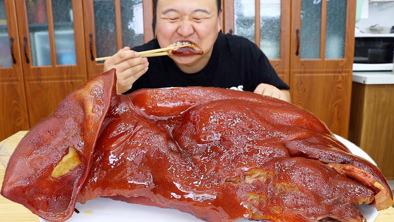 А Цян готовит «свиную голову в копченом соусе», острую Q-бомбу｜Mukbang