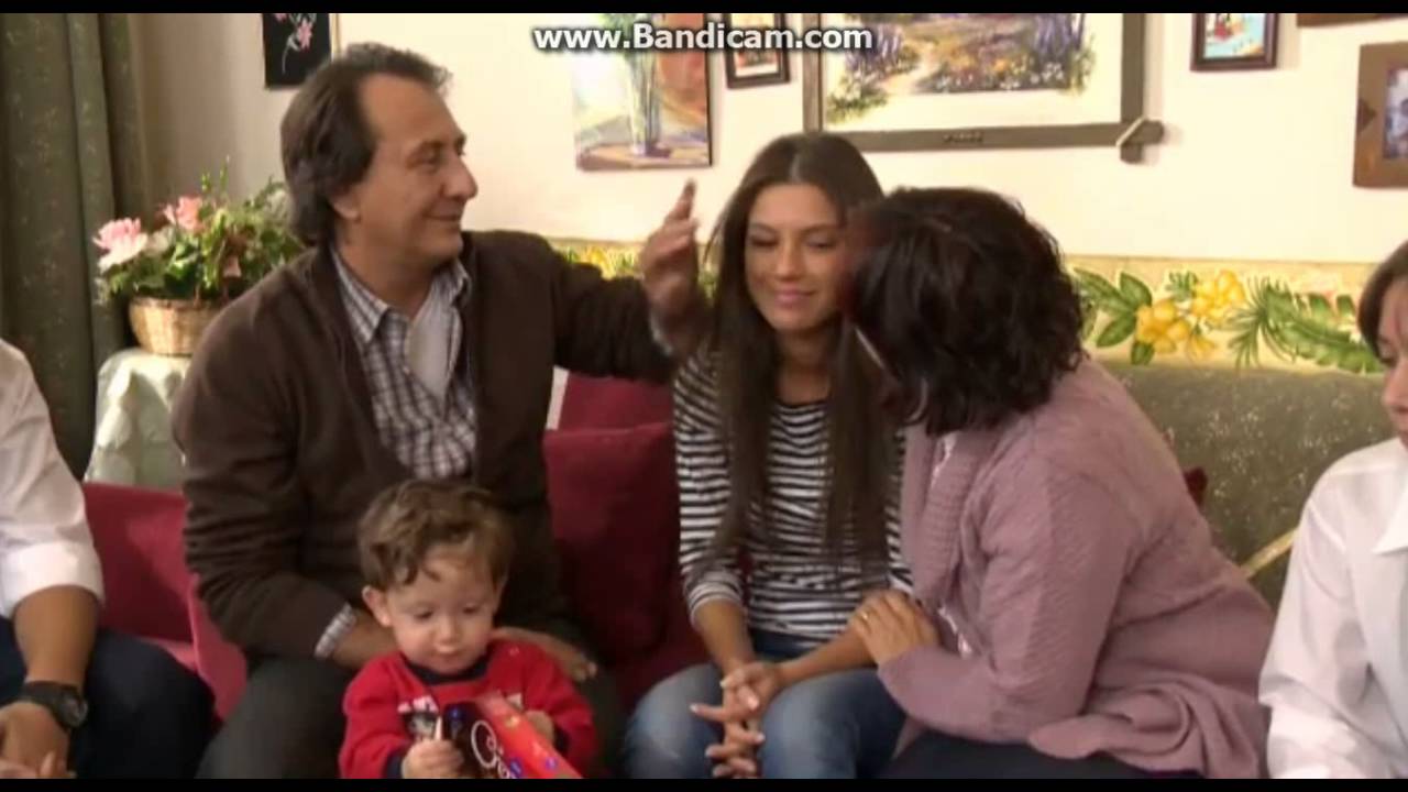 Arka Sokaklar - Metin ile Tekin'in Apaçilerle Kavgası