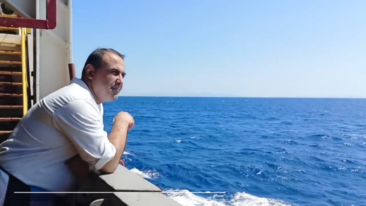Life on the Cook's Ship, Cooking delicious food in the wave for the staff,