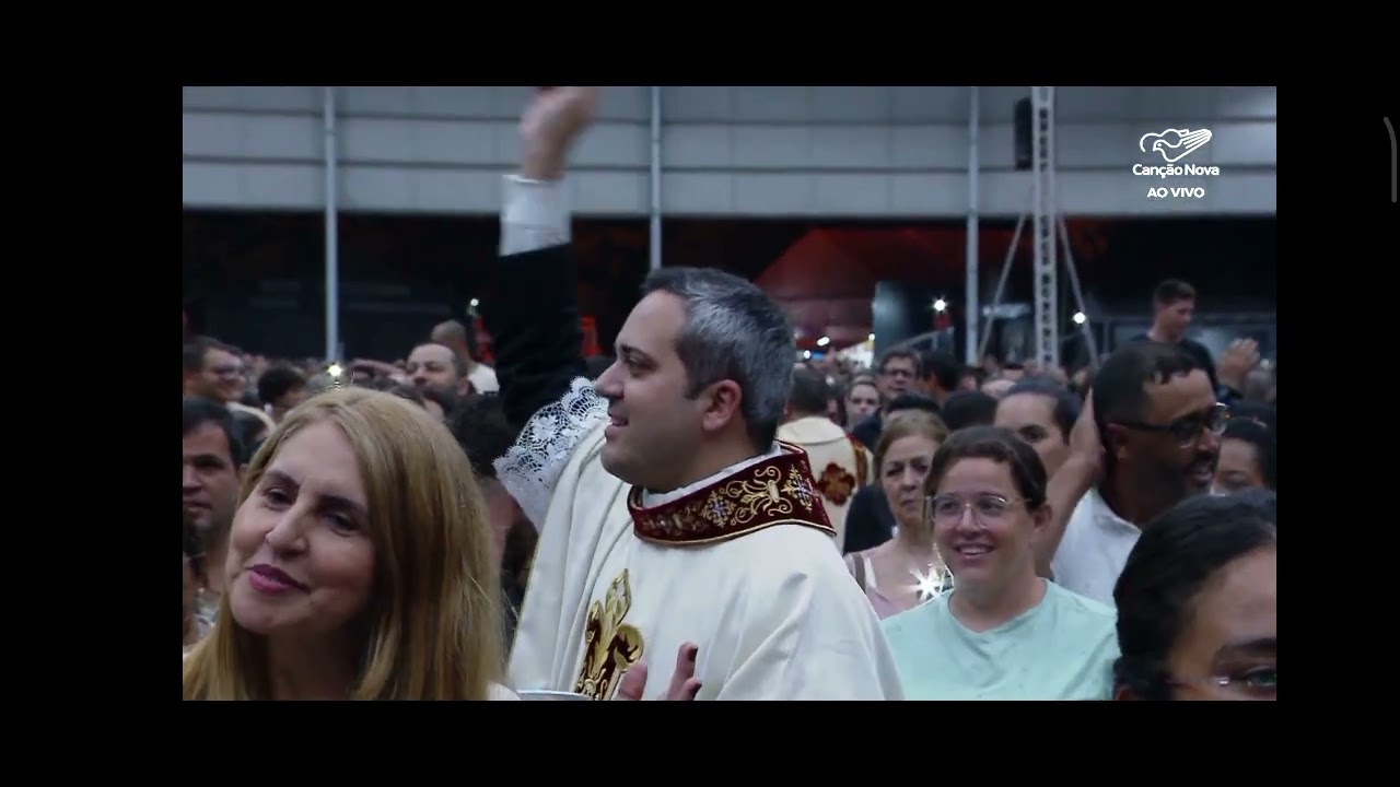 Coral CançãoNova - Vi Sair Água - Aspersão da Água Benta na Vigília Pascal | Semana Santa 2025