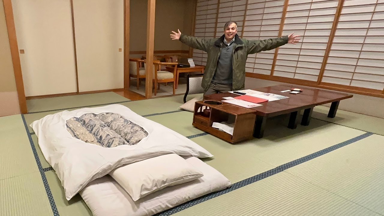 Japanese Traditional Inn &ldquo;Ryokan&rdquo; Stay  | Tatami Room Experience