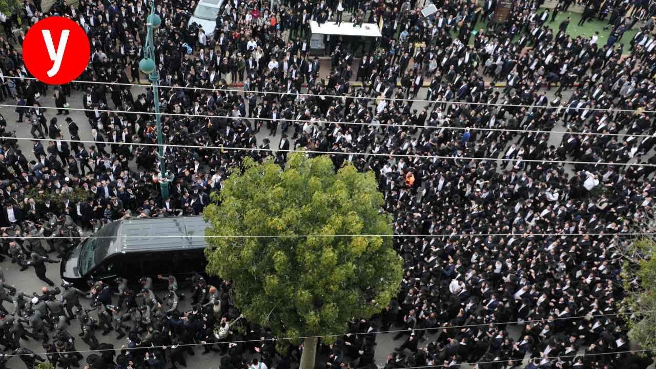 הרב הראשי לישראל, דוד לאו, בהלוויית הרב קניבסקי