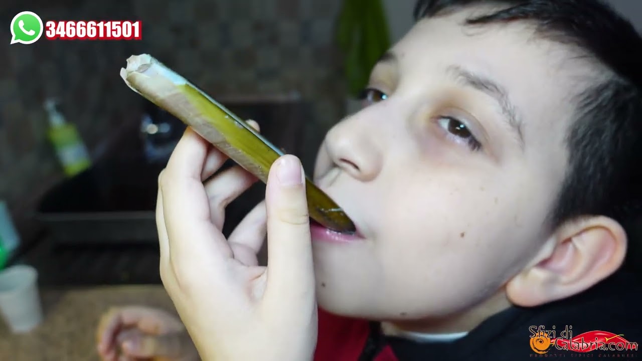 🦪 Spaghetti ai Cannolicchi: Sapore di Mare in Bianco come si Faceva Una Volta!