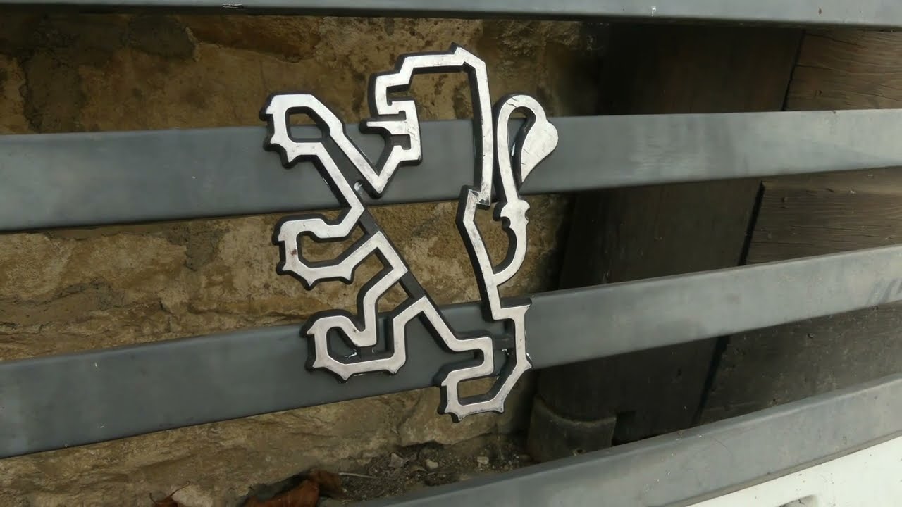 Peugeot J9, 1982.