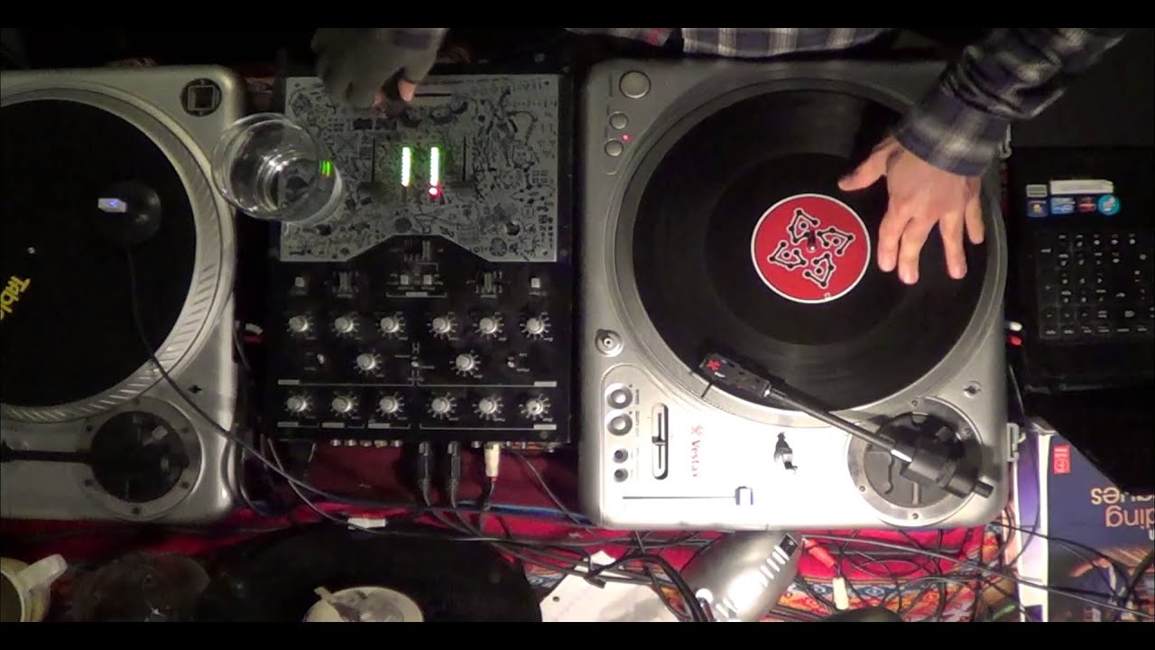 DJ chile - IDA UK 2013 Scratch Category (winning routine)