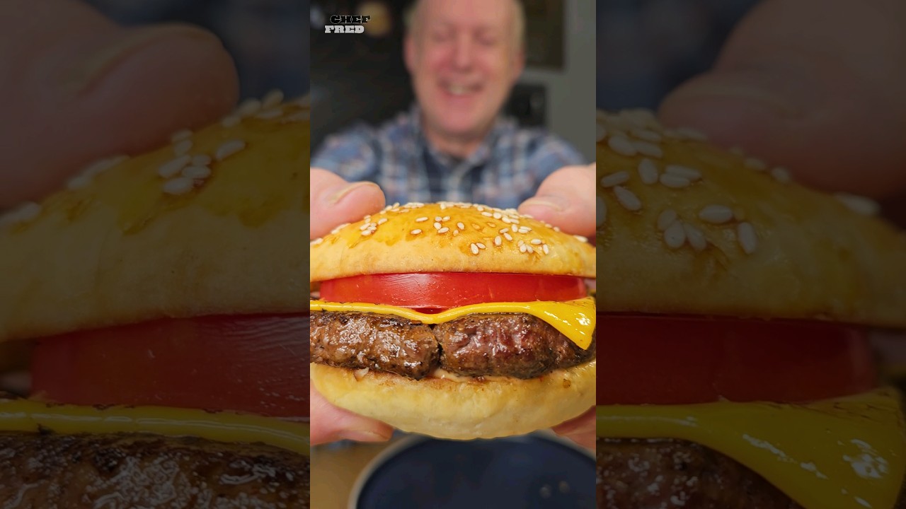 Relish The Sizzle Of This Pixel Perfect Chezburger! 😋 #shorts #roblox #burger #robloxedit