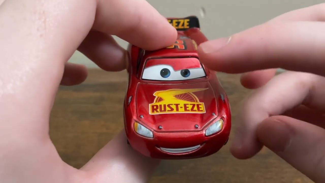 NASCAR Cars Lightning McQueen Diecast Review!