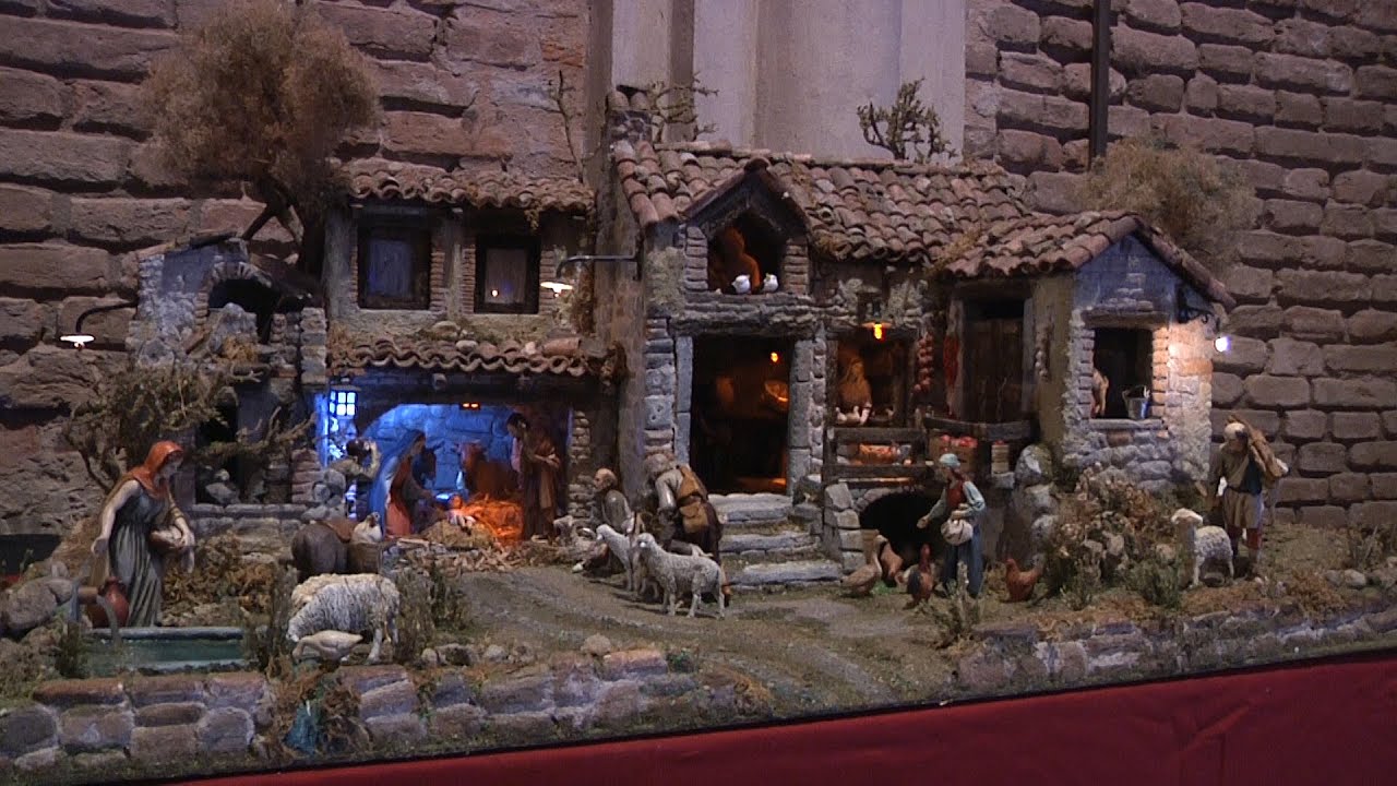 Natale a Pavia, una mostra di presepi allestita all'interno di Santa Maria Gualtieri