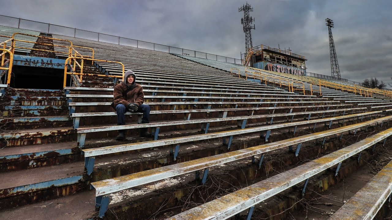 Exploring the Abandoned Gilroy Football Stadium - Gary, Indiana