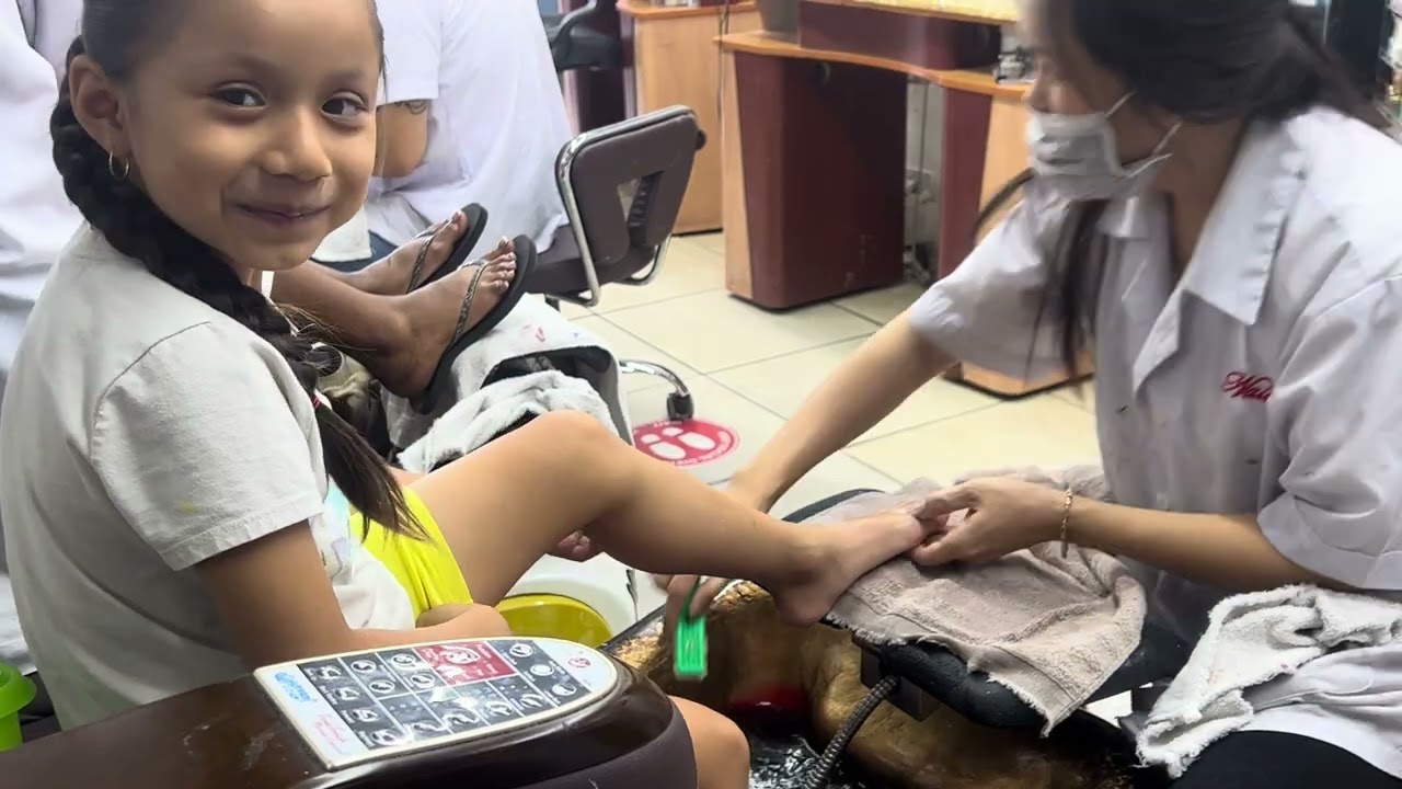 Hoy toca hacernos pedicure 🌞#paraelmundo