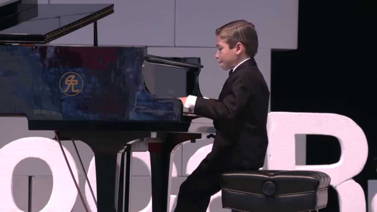 Brandon Goldberg  performs 
