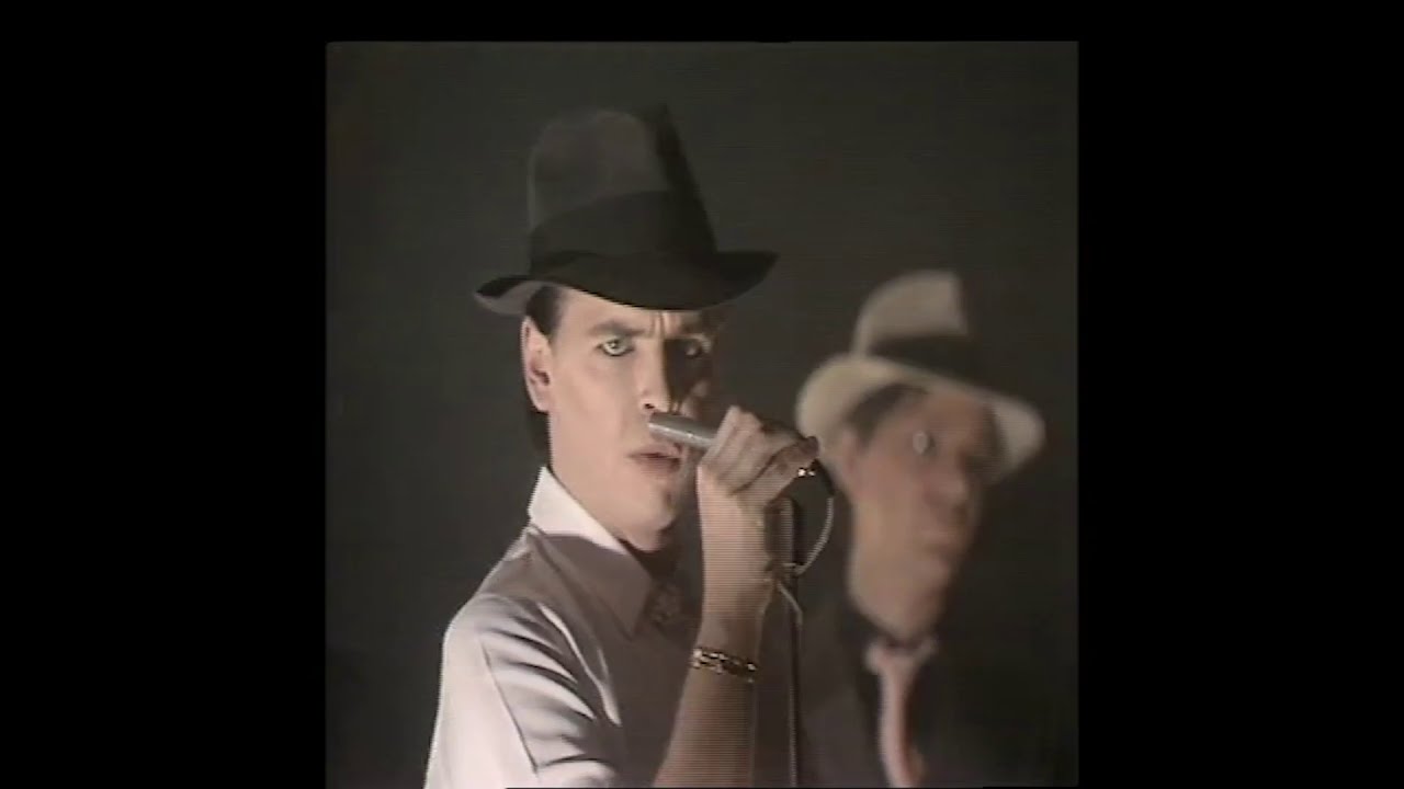Gary Numan 'Music For Chameleons' TOTP (1982) HD