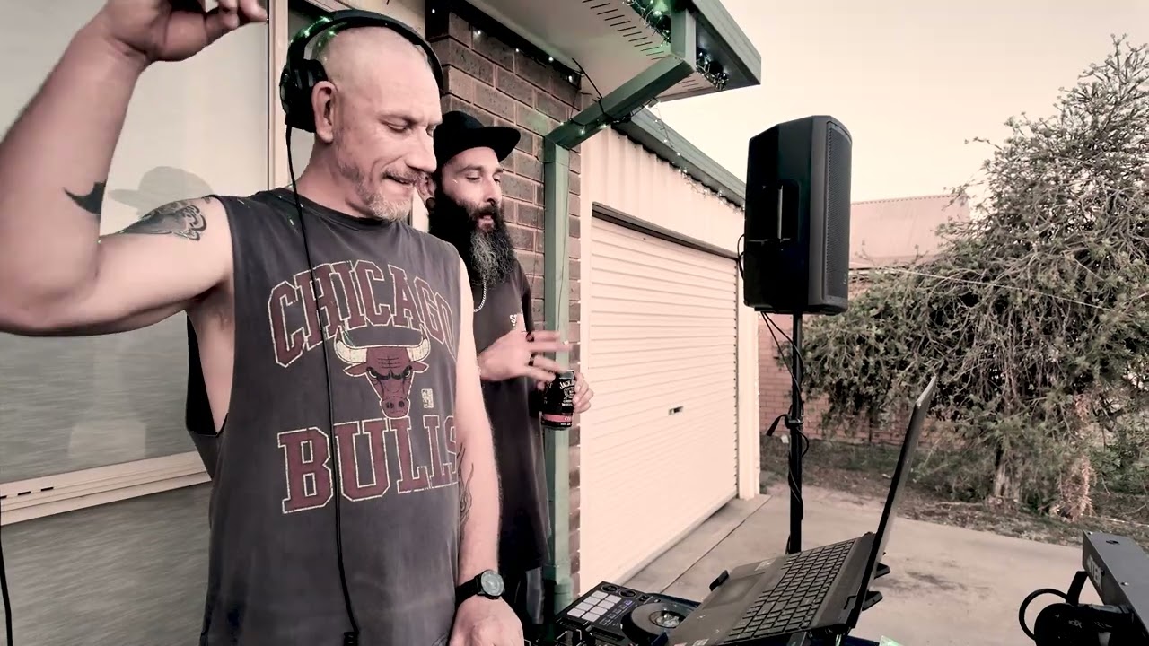 #Music #dj Super Smashed Bros Live Mix 2026 NYE Block Party DJ DeeCe & DJ Mick-E-D