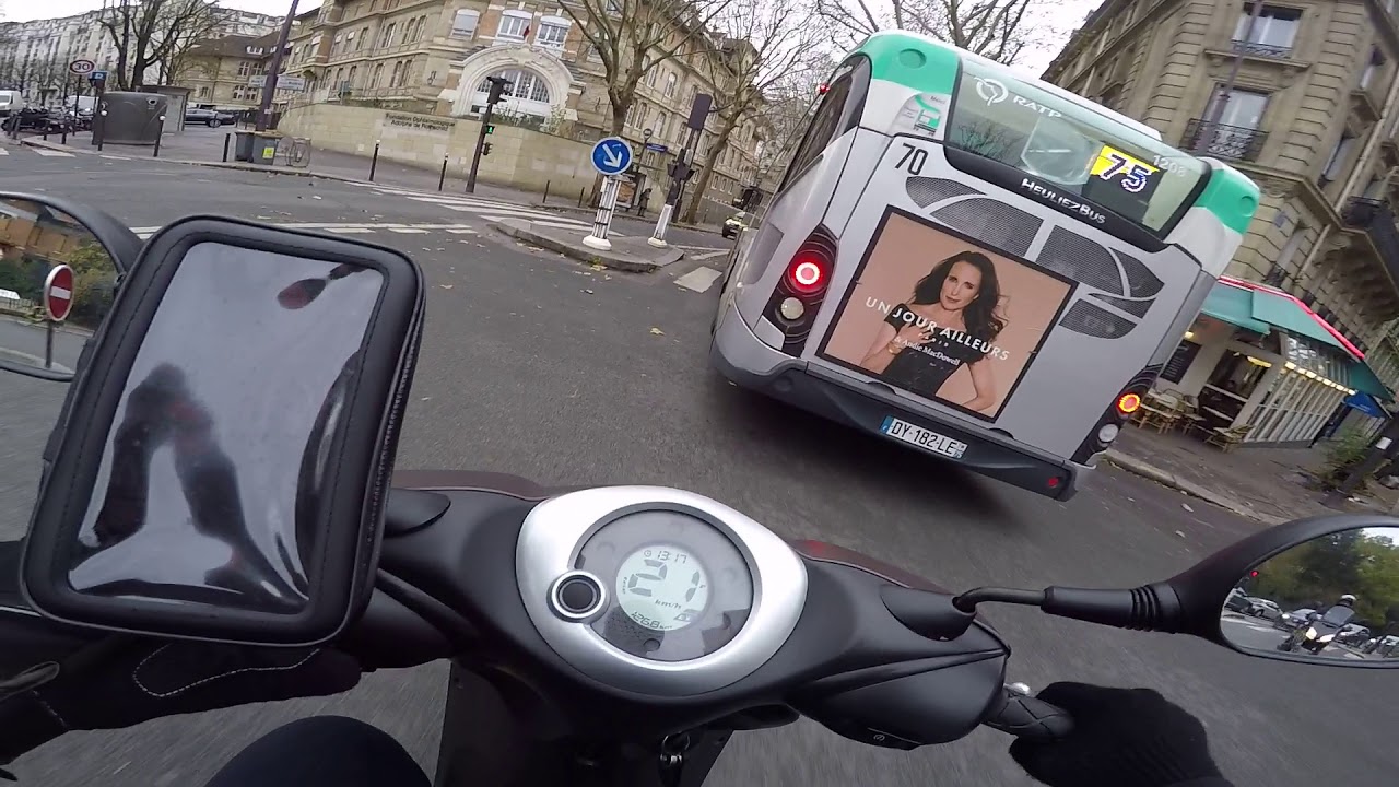 Petit balade en scooter à Paris