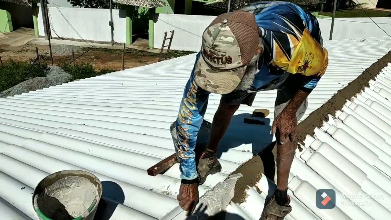 Como chumbar a cumeeira do telhado de tijolo ecolojico #Macaé RJ