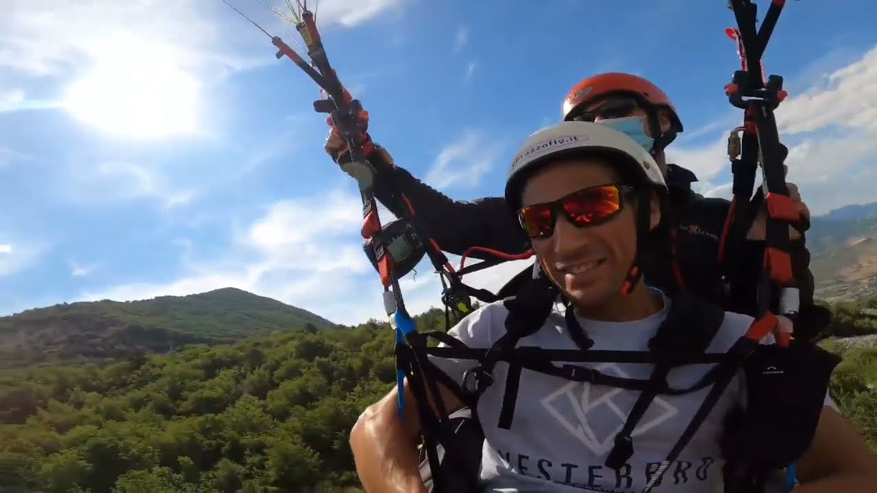 Parapendio Abruzzo volare con parapendio biposto . www.abruzzofly.it