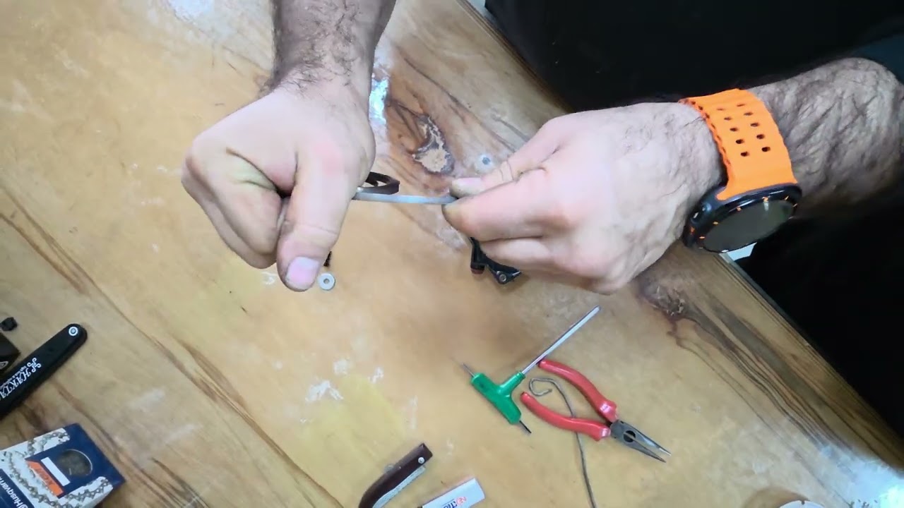 Motorlu tırpan makinasının zemberek tamiri 