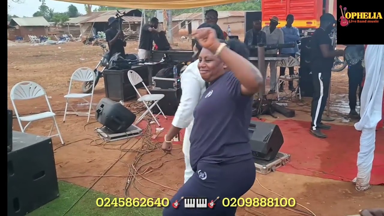 Ophelia performed with Sun City band