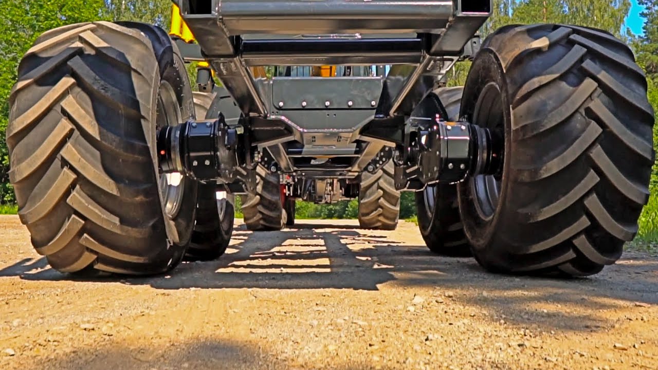 Oniar group 2 4WD trailer with 550/45-22,5 forestry traction wheels & 8800 crane