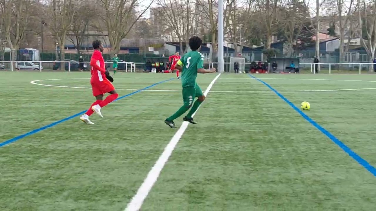 Championnat U18 R1 St Ouen l'aumône vs Linas partie 0-0
