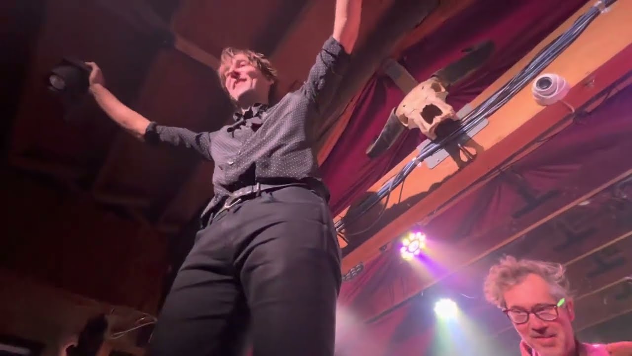Phoenix - Lisztomania  live @ Pappy + Harriet’s, Pioneertown Palace - January 15, 2023