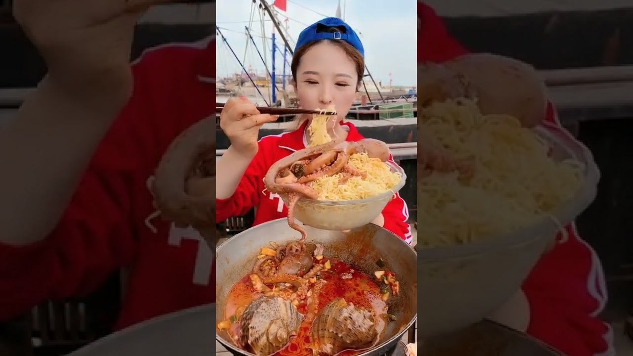 She Always Eating Seafood🐙 Look So Yummy with Cute Girl 🐙 #shorts #EP14