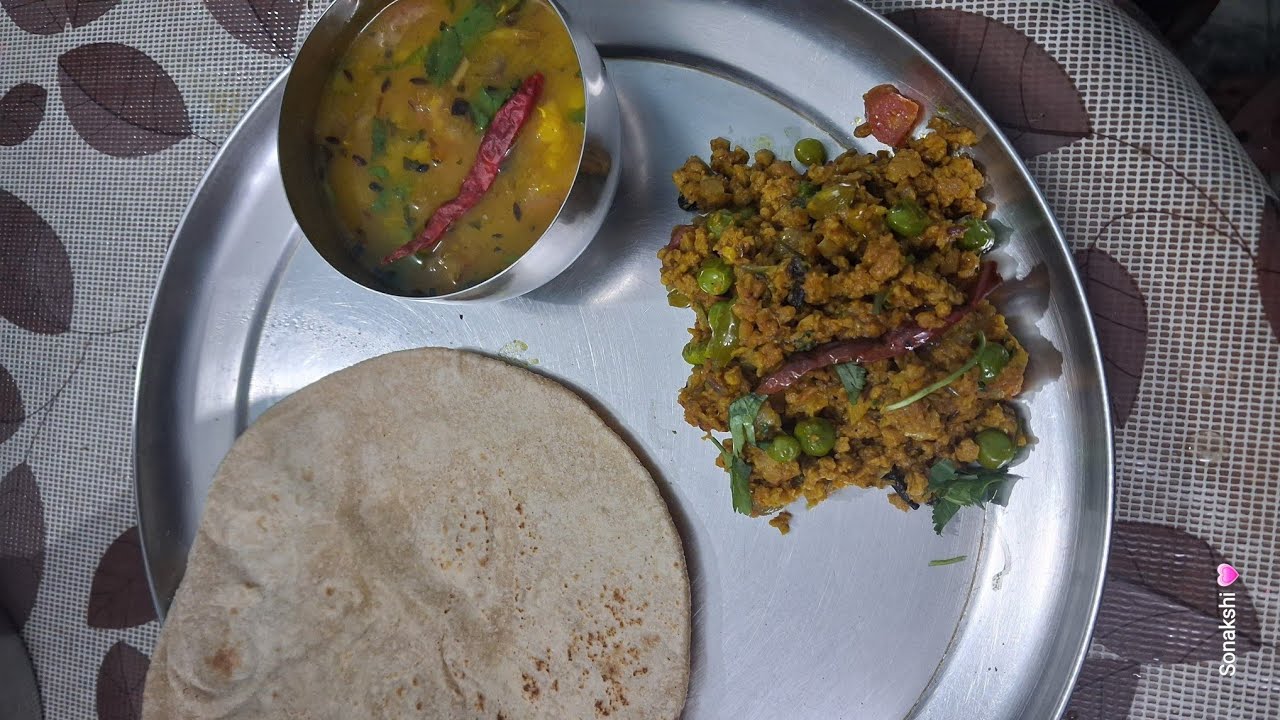 Cook With Prabha is live me banaye Veg Soya Keema Matar aur daal Tadka
