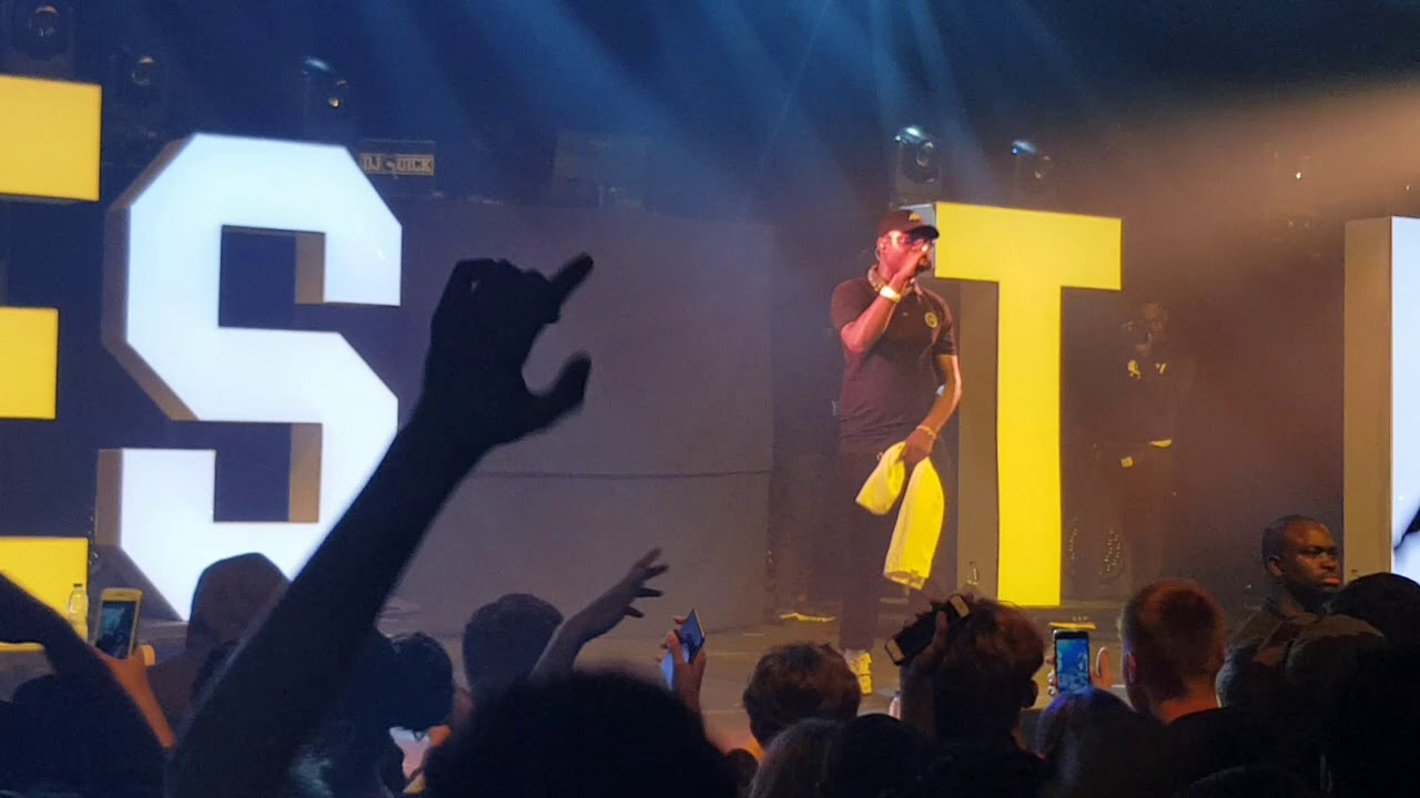 🎶 Ninho - Fendi Concert #Lehavre #CarredesDocks 12/06/2019