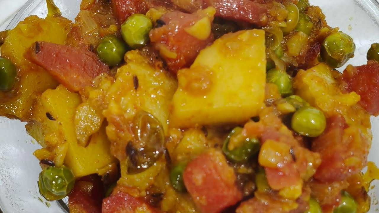 Aloo Gajar Matar | Easy and healthy recipe | #Gharkakhana #aloogajarmatar #recipevideo 