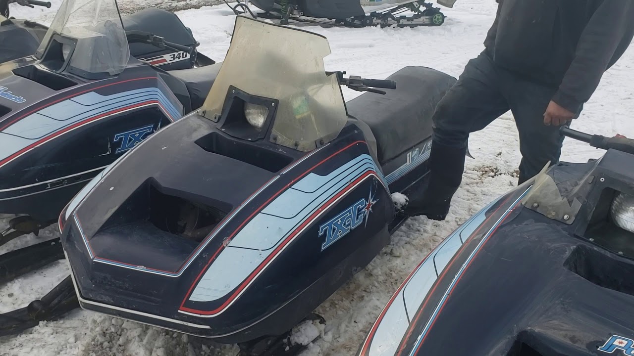 Vintage Snowmobiles from the barn Polaris tx txl vs Skidoo Blizzards 340 and 440 Sled talk Part 1