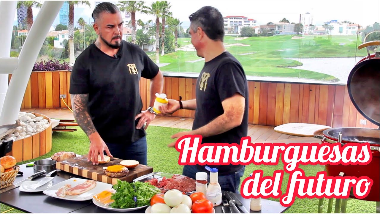 Hamburguesa del futuro con tocino, rellena de chedar para guapos