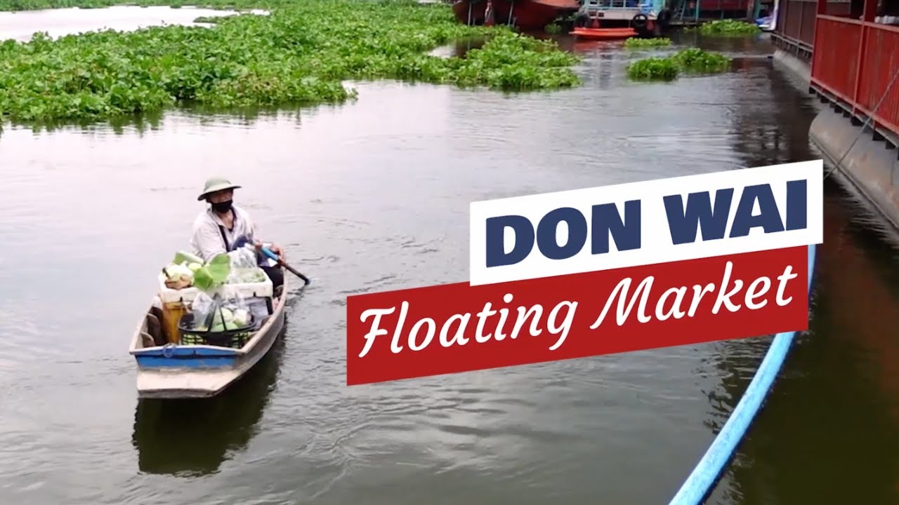 Don Wai Floating market and temple Bangkok Thailand | Duck stew in don wai market