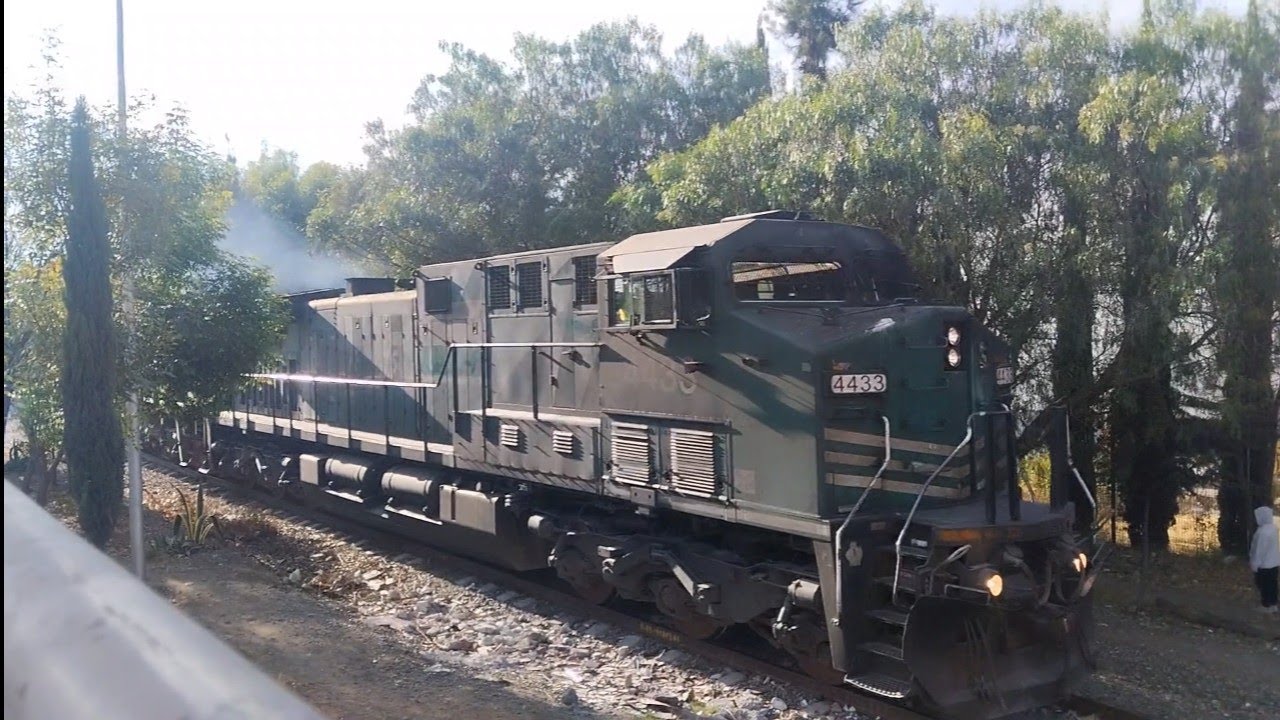 Tren mañanero con la FSRR#4433 + FSRR-4717 + FSRR-14508 🚂🚂🚂🌄