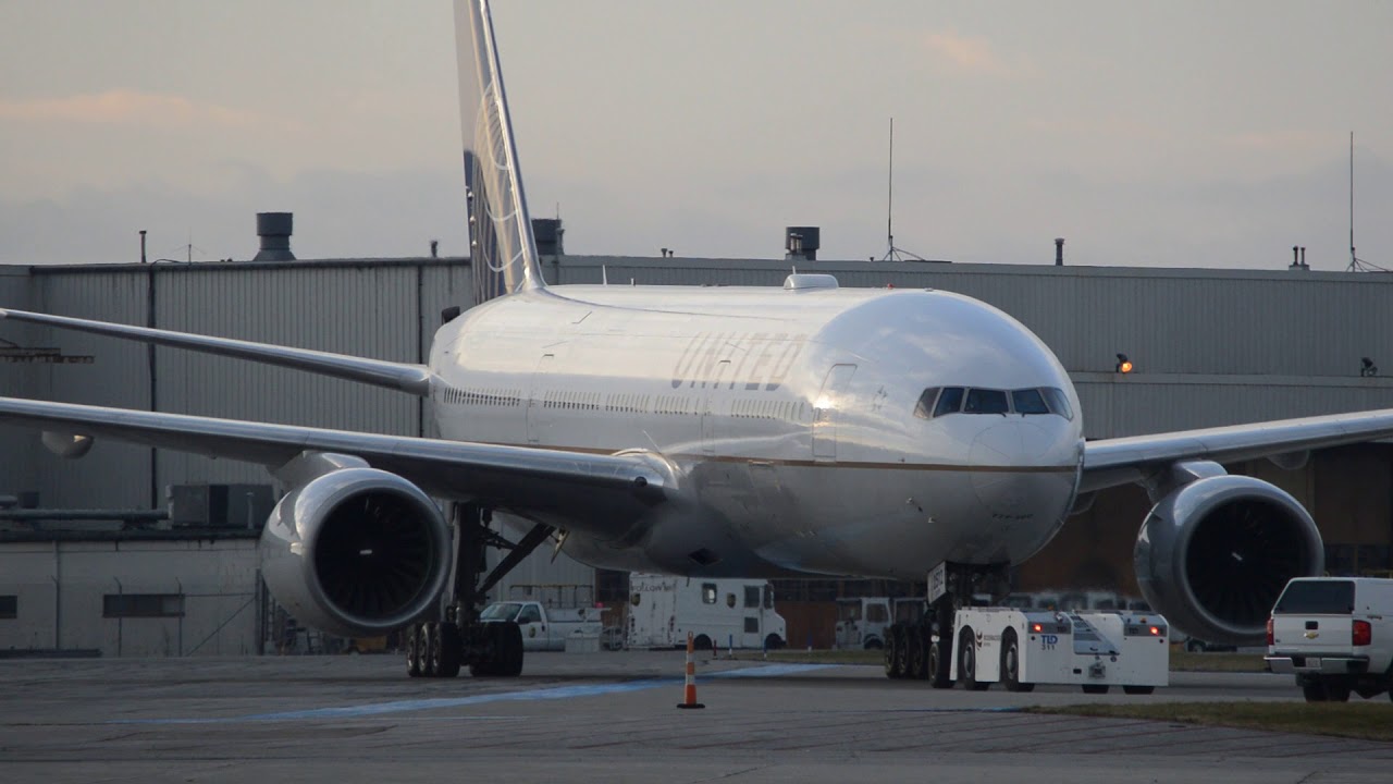 Boeing 777-222 Pushback and Start Up
