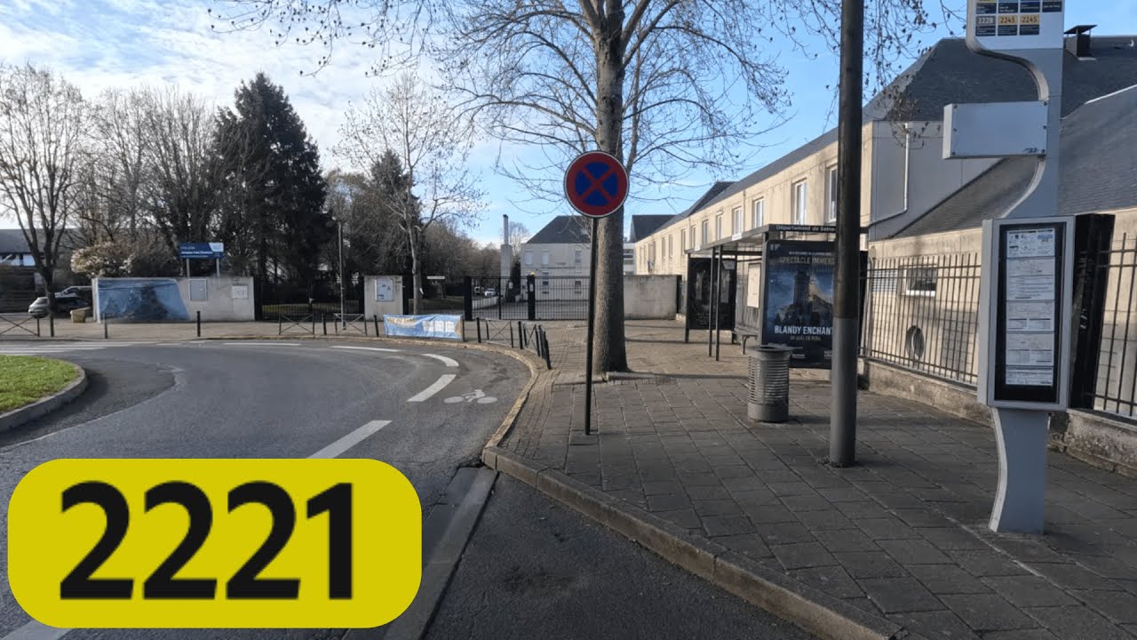 Scolaire L2221   Rentilly - Place du clos