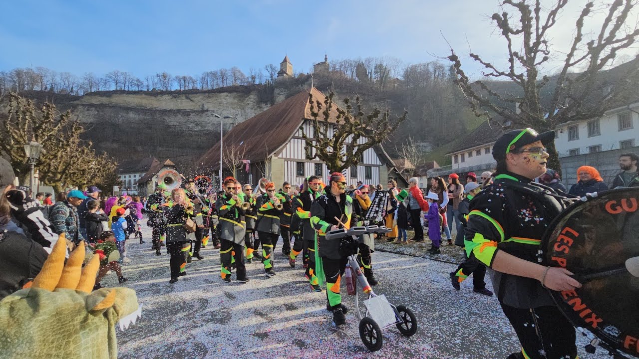 55ème Carnaval des Bolzes 2023 Fribourg. Cortège des enfants et Rababou