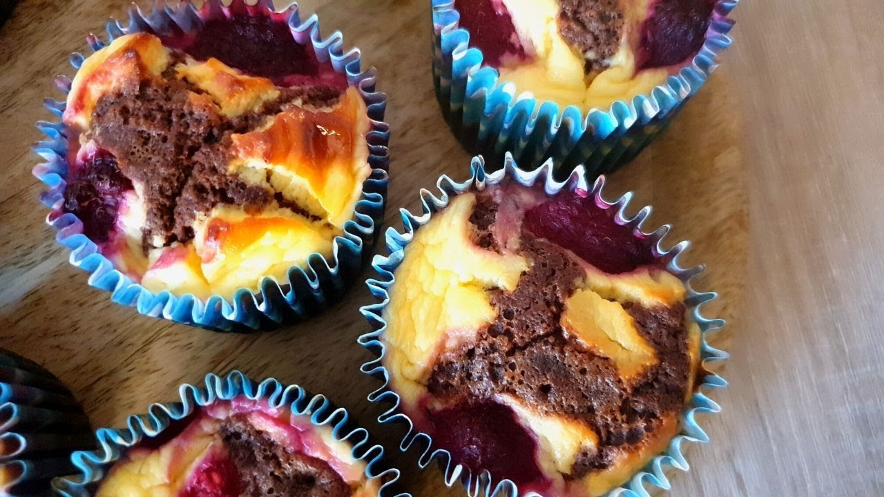 ШОКОЛАДНЫЕ МАФФИНЫ с малиной | Вкусные шоколадные кексы без сахара и муки | КЕТО