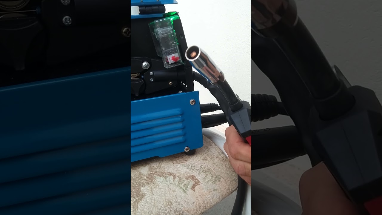 solda Azen 5 em 1 colocando arame para solda sem gás