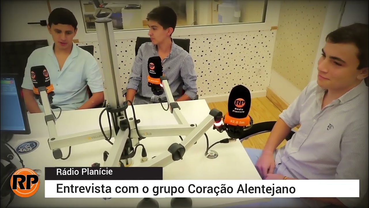 Rádio Planície - Entrevista com o Grupo 