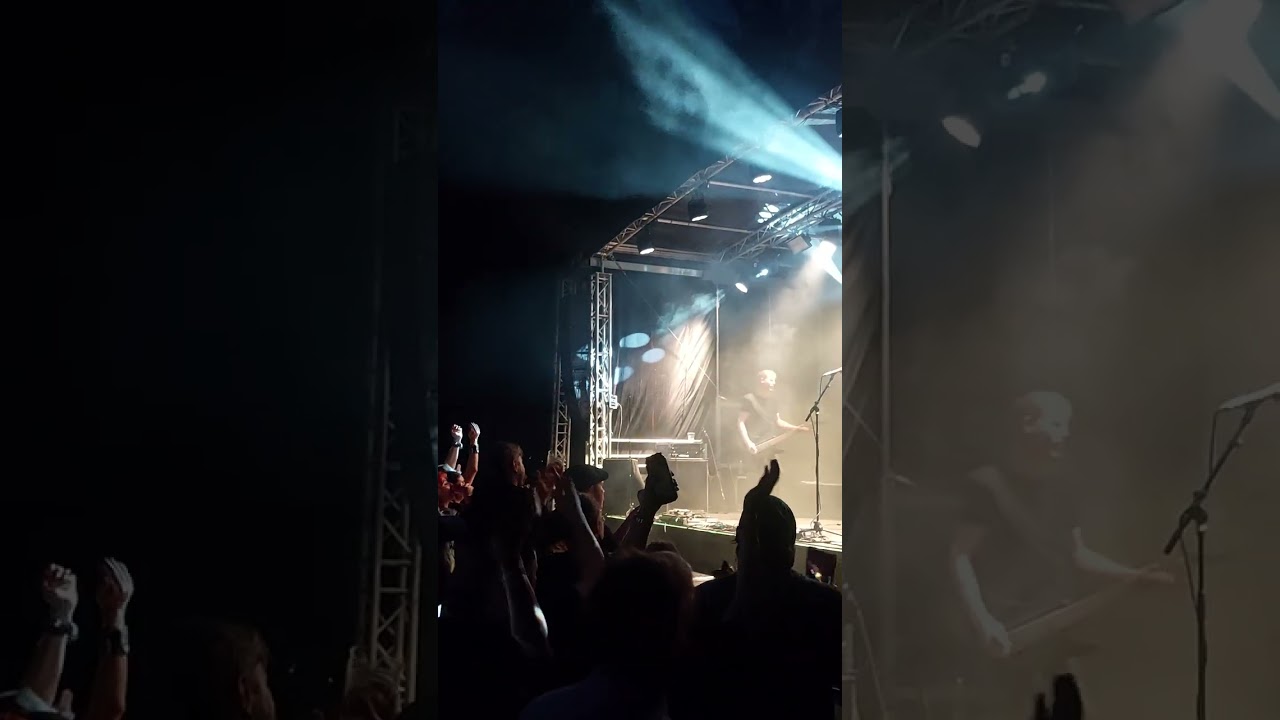 SARA 'Viel&auml; muodostan varjoni' 1.8.2025 Saarihelvetti, Tampere
