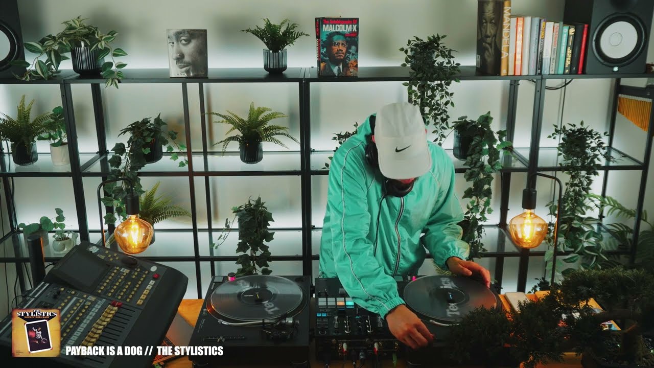 JAY WORTHY | PLAYLIST