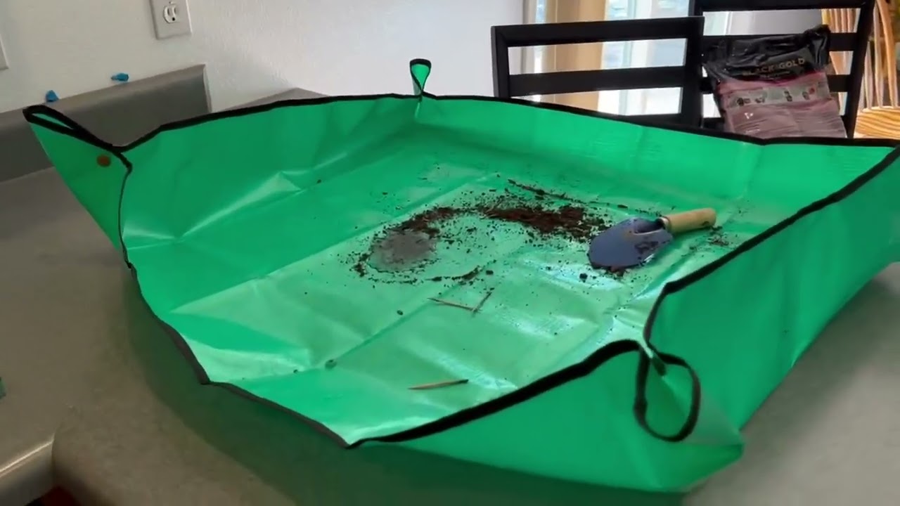Large Repotting Mat for Plant Transplanting and Mess Control Review, Keeps messy projects contained