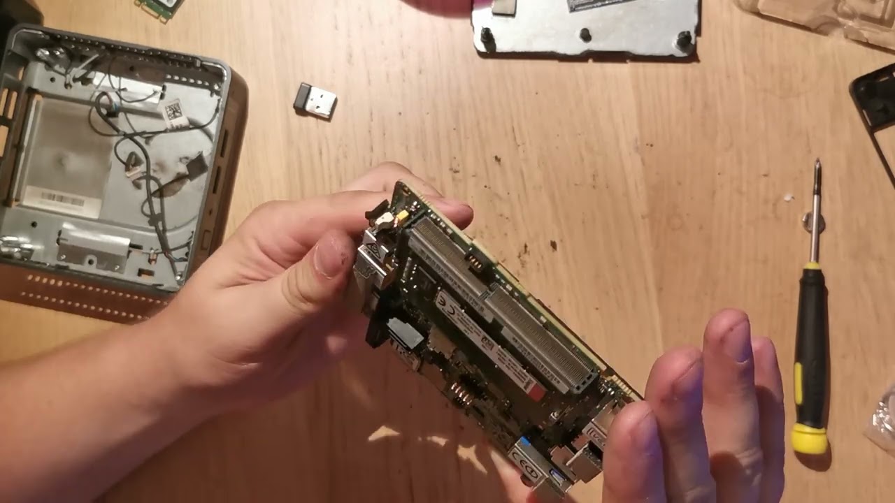 how to replace termopaste Intel nuc 7i5 clean dust