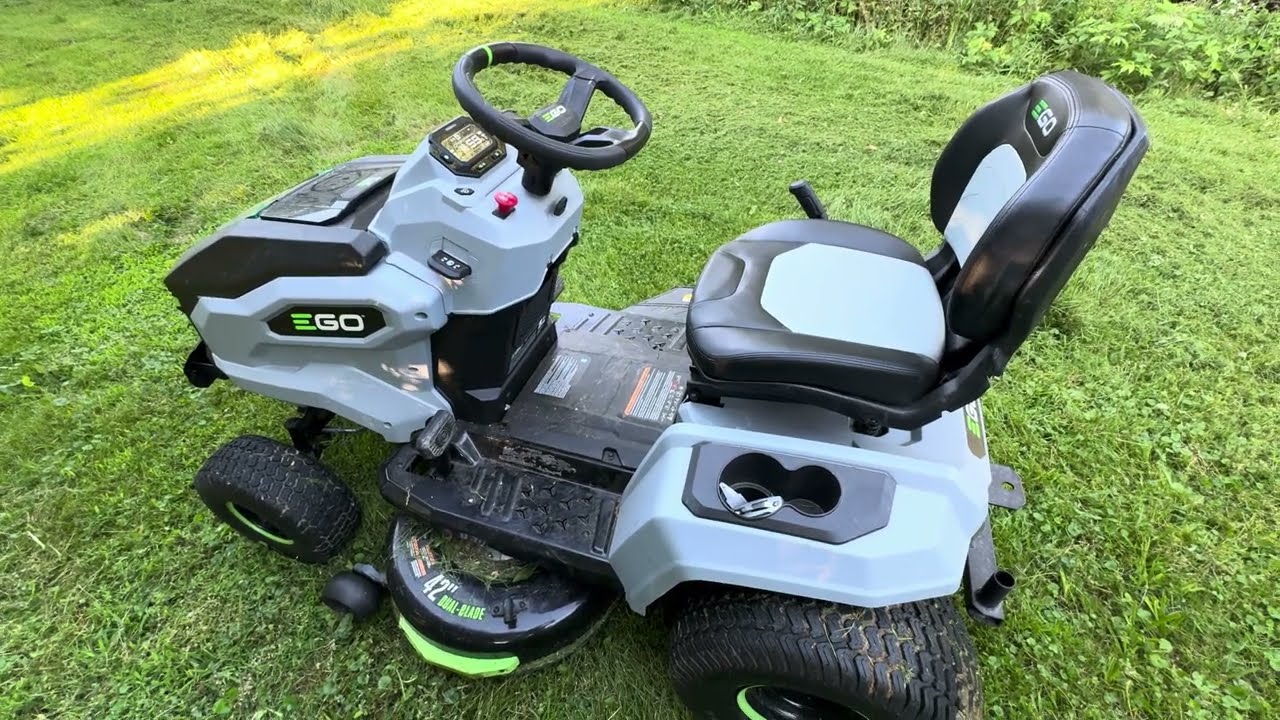 Electric Riding Lawn Mower EGO Power T6: Mowing the Mound System (Wet, High, Grass)