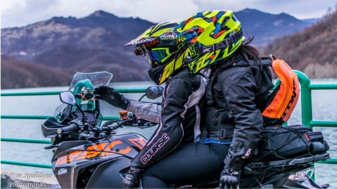 DUE RAGAZZE IN MOTO!? - Lago del Brugneto | Ktm 1290 SuperAdventure S