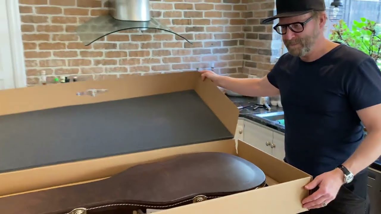 Frank Brothers Guitars Unboxing