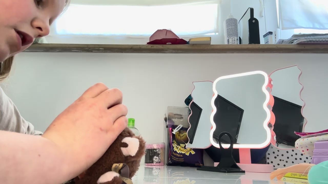 Колдунья превратила в старую😱😨