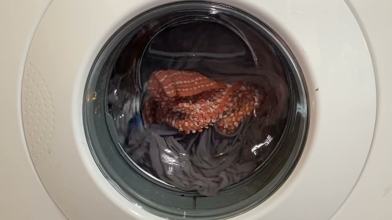 Blomberg FuzzyDigitronic Opal WA 3321 | Final Spin 1500rpm