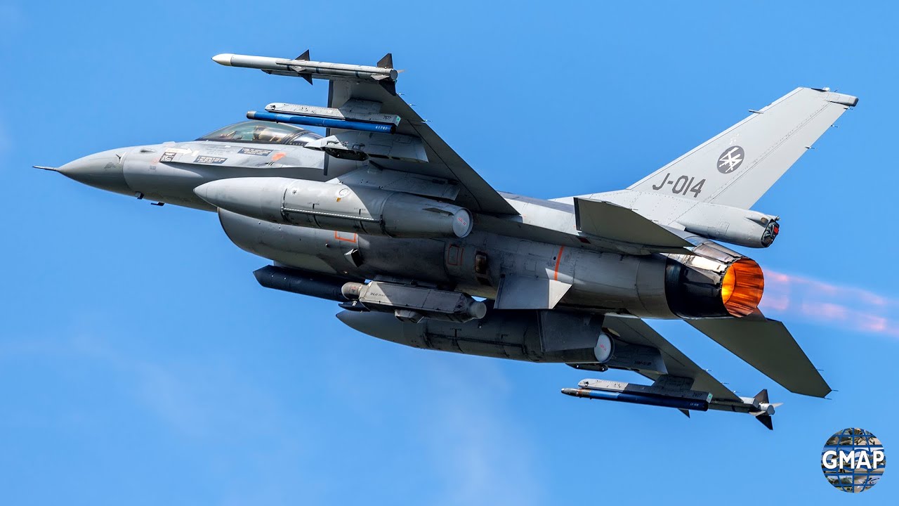 Final Flight Royal Netherlands Air Force F-16's #f16 #airforce #military #aviation #farewell